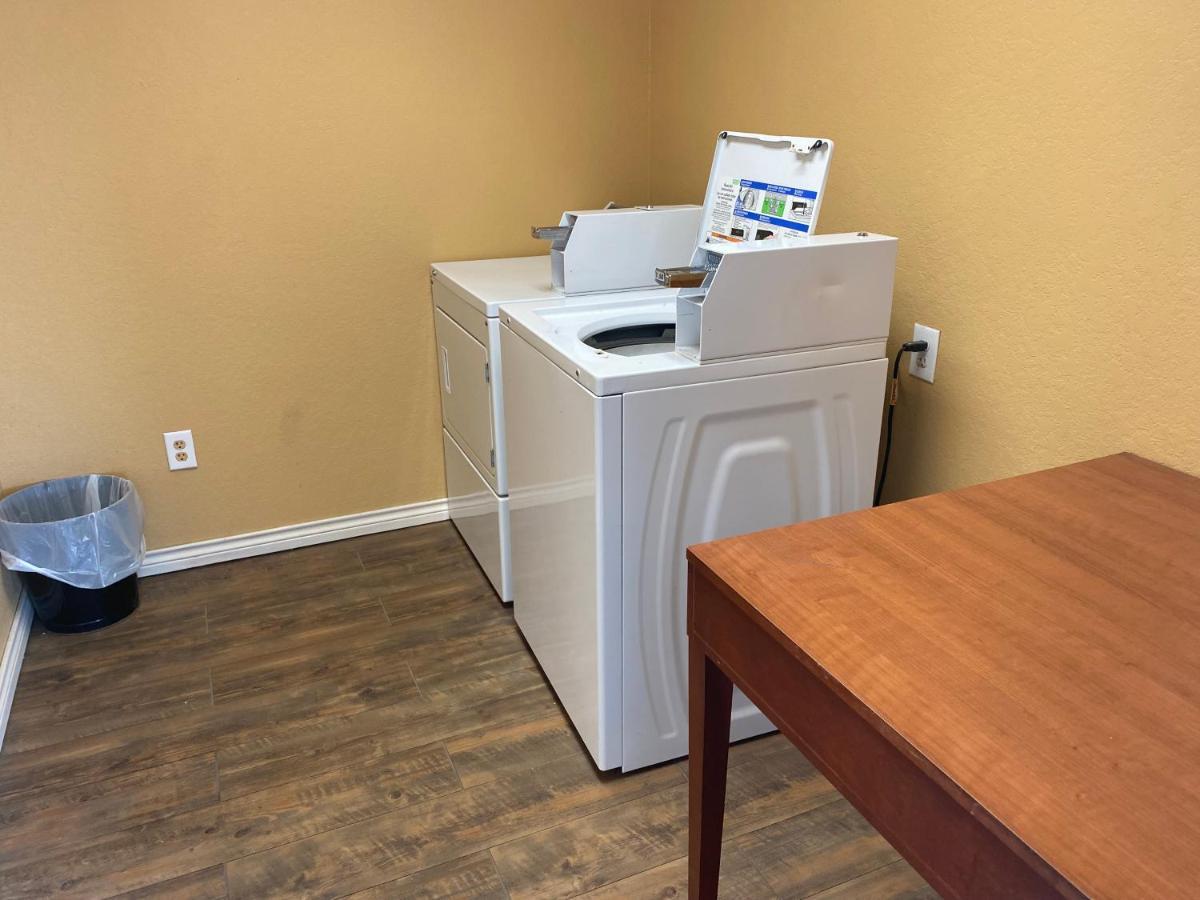 Southern Inns And Suites Now Offering Rv Spaces For Rent Yorktown エクステリア 写真