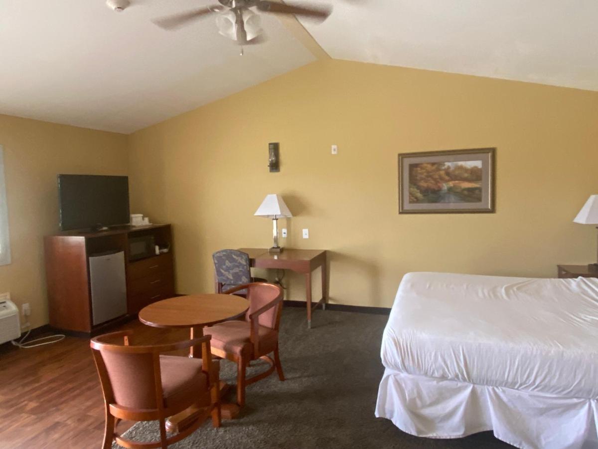 Southern Inns And Suites Now Offering Rv Spaces For Rent Yorktown エクステリア 写真